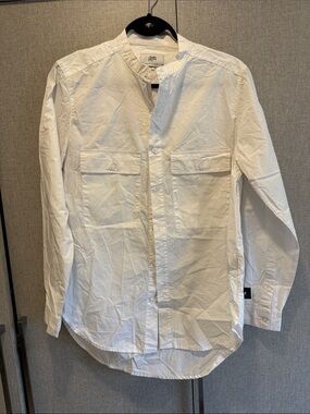 Casual White Button-Down Shirt with Mandarin Collar